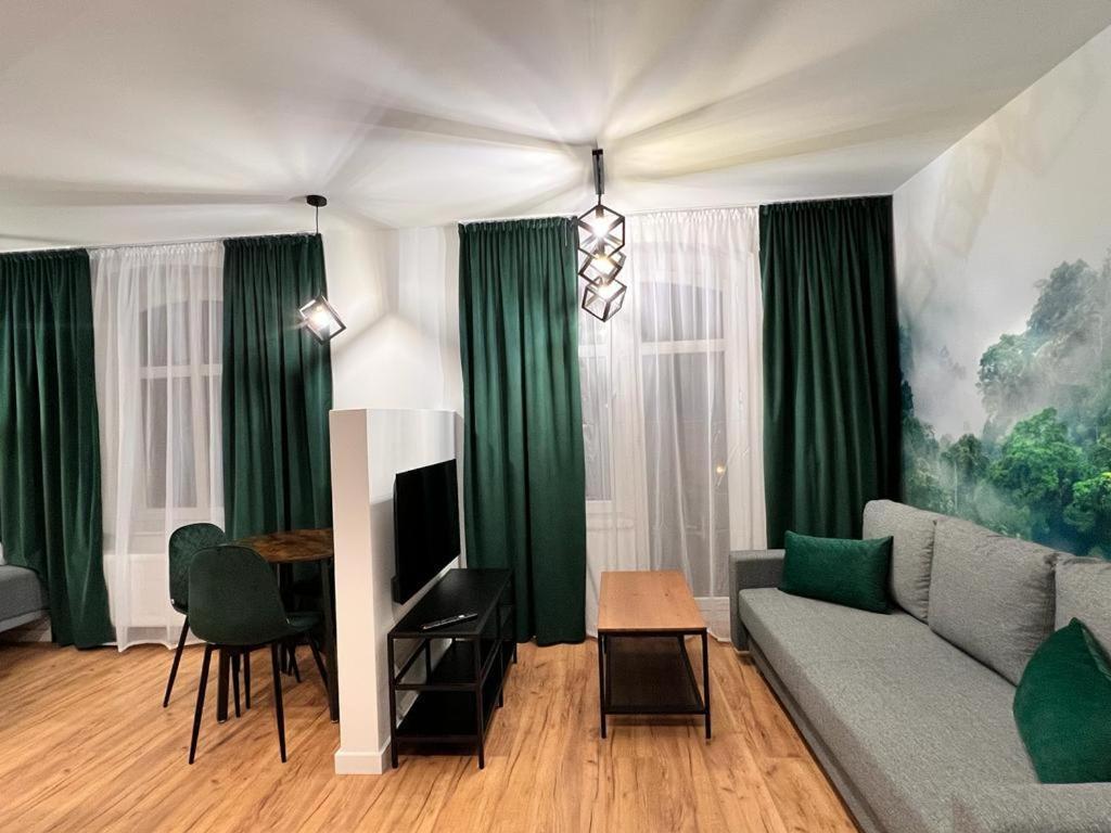 Green Hill Apartments カトヴィツェ エクステリア 写真