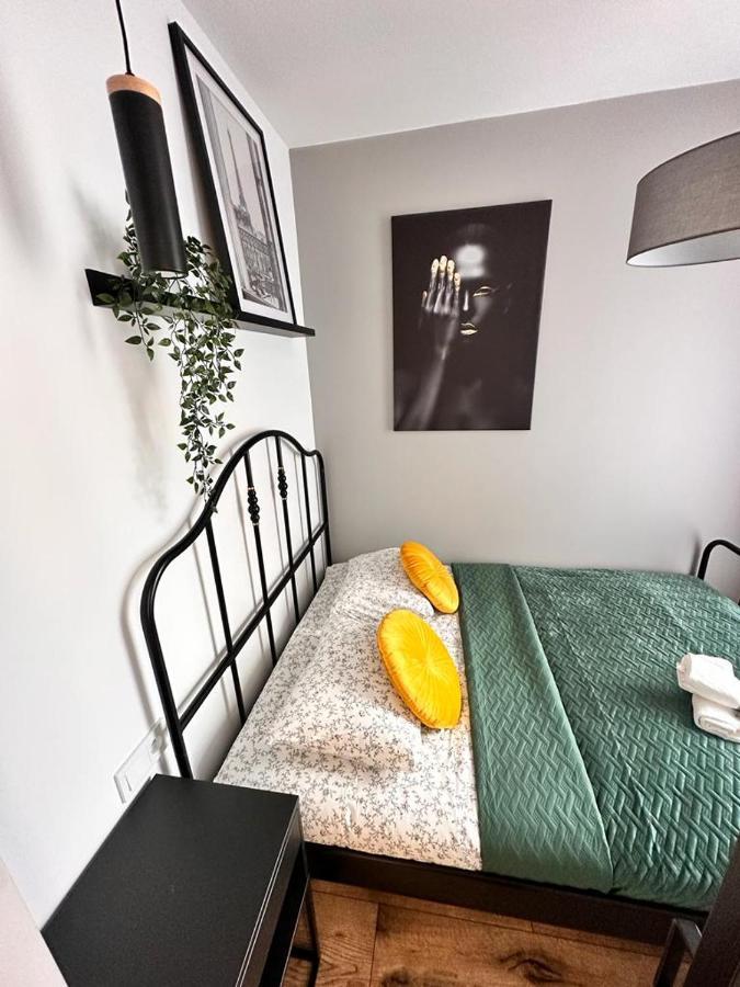Green Hill Apartments カトヴィツェ エクステリア 写真