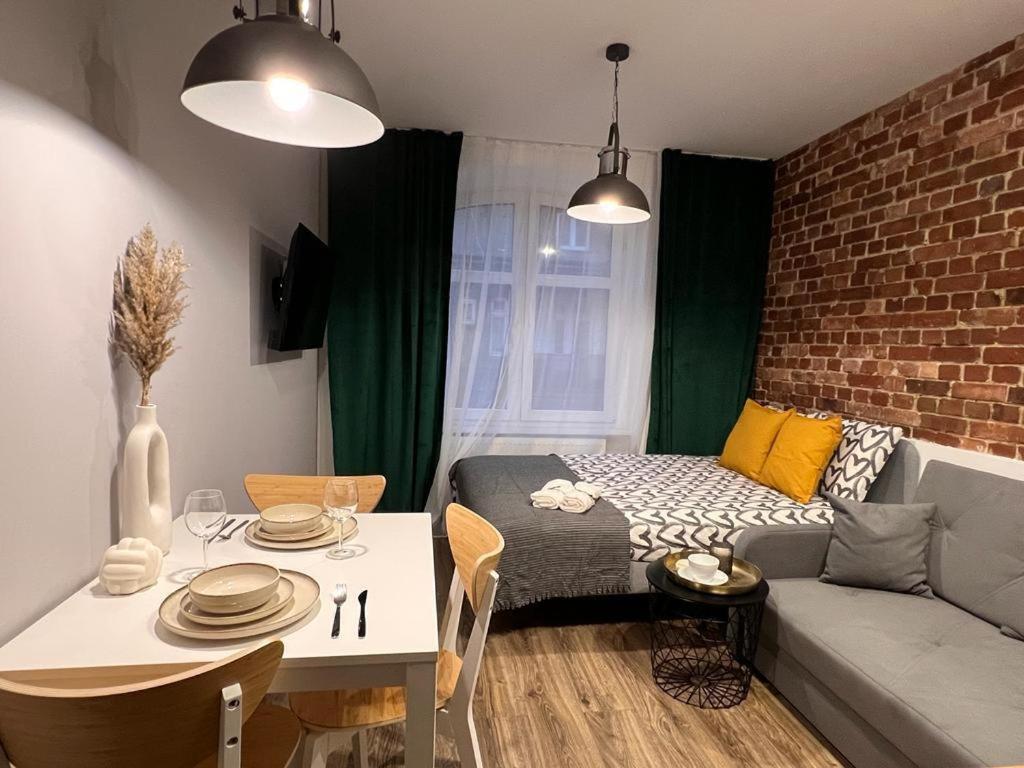 Green Hill Apartments カトヴィツェ エクステリア 写真