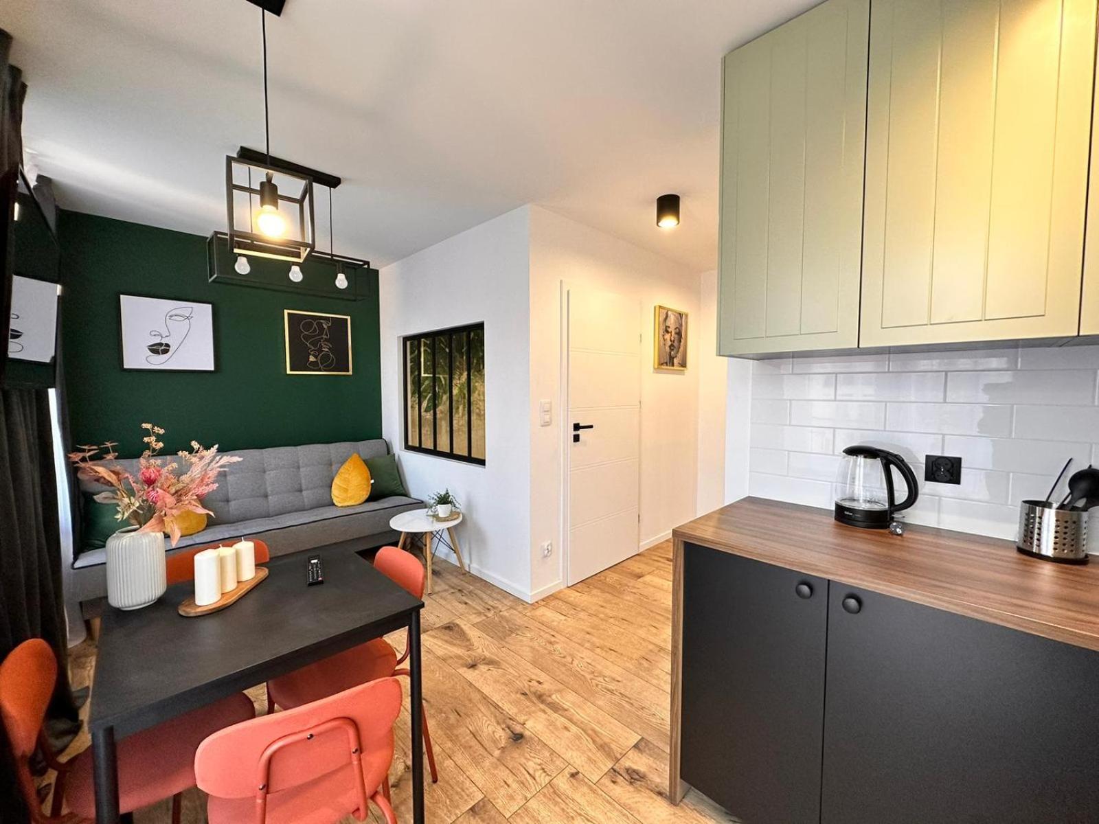 Green Hill Apartments カトヴィツェ エクステリア 写真