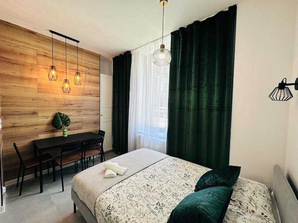 Green Hill Apartments カトヴィツェ エクステリア 写真